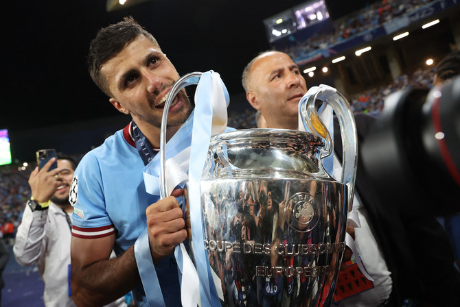 Rodri ăn mừng chức vô địch Champions League 2022-2023.